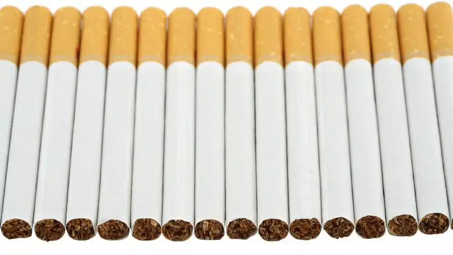 香烟图片(吸烟有害健康)-静物壁纸-高清静物图片-第7图-娟娟壁纸