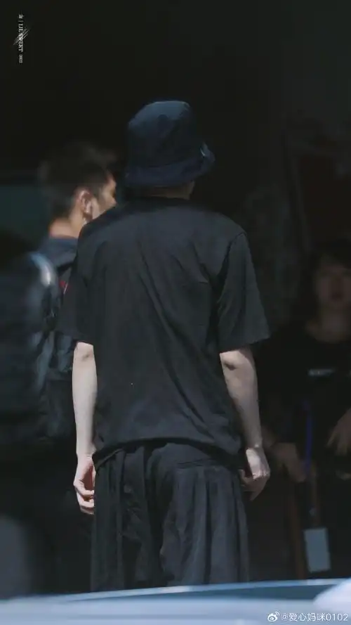 酷boy的背影#蔡徐坤