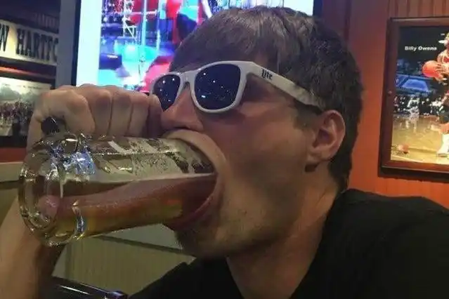 开心一夏盘点那些喝醉后的搞笑经历网友最高级别的社死