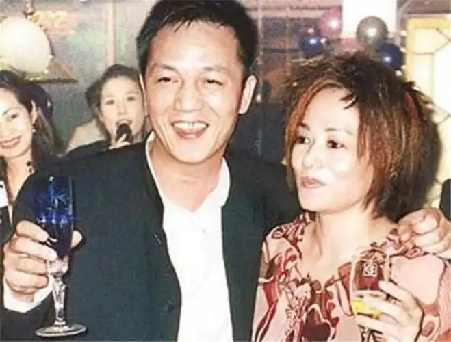 回顾周正毅:直言将超越李嘉诚,入狱16年赚30亿,现状如何?