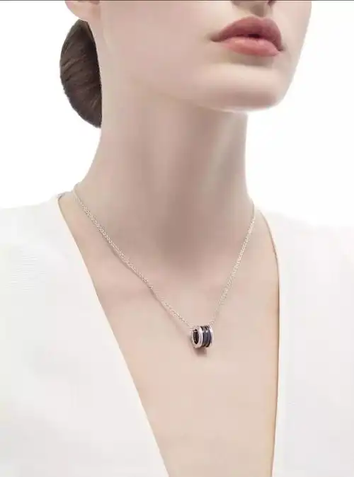 购于2019年5月15日宝格丽纯银黑陶瓷慈善款小红人吊坠项链