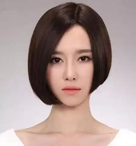 45-55岁的女人,这样选发型,依然有气质,"梨花头"最适合她们!