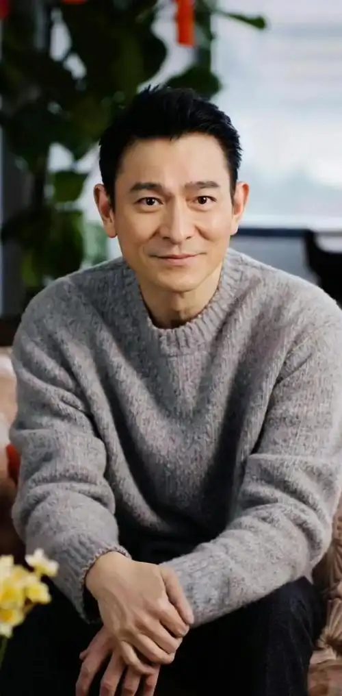 谁说两广无帅哥?来自两广的5位男明星,个个相貌英俊,气度不凡