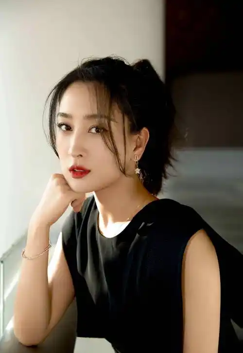 41岁马苏太尴尬了!