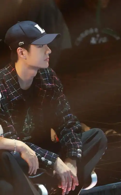 可爱宝宝王一博#王一博#  @uniq-王一博