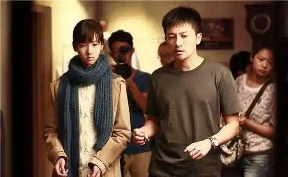 陈都灵"南航校花浮沉史",美人难逃金钱劫,简直标准白月光模板_章泽天