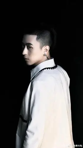 秦奋,神秘的"沪上皇"