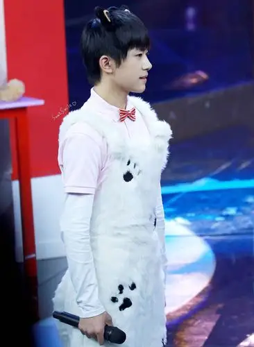 tfboys易烊千玺 160224 王牌对王牌 高清 cr.logo 侧颜