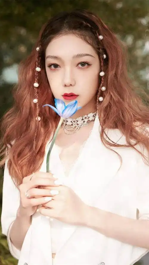 手机壁纸硬糖少女303