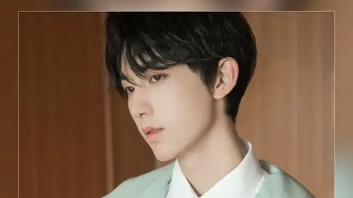 郭俊辰清秀帅气写真图片