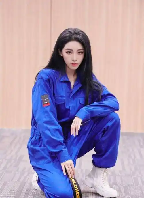 the9喻言花背惹争议为遮盖纹身也是辛苦了