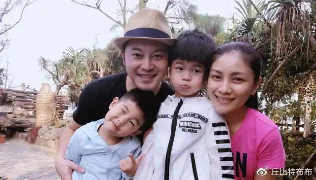 中秋十大名场面鹿晗关晓彤同台校草沙溢变谐星何炅最不容易