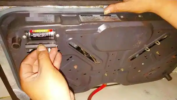 打开煤气灶时没有电火花也没有哒哒声怎么办?