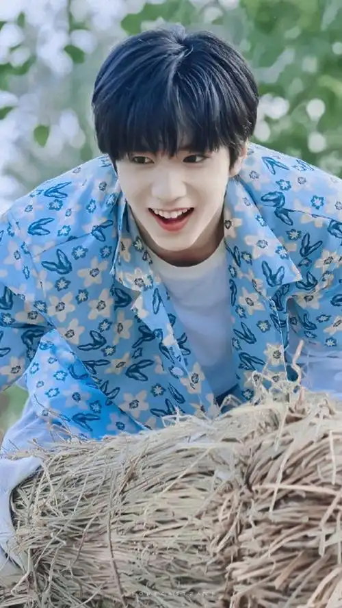 刘耀文 cr:logo - 堆糖,美图壁纸兴趣社区