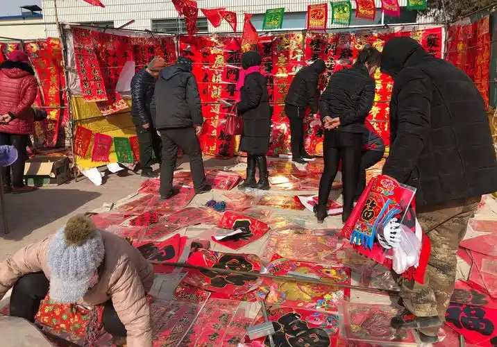 春节前赶最后大集,看看东北农民要买啥?没有春联怎叫过年?