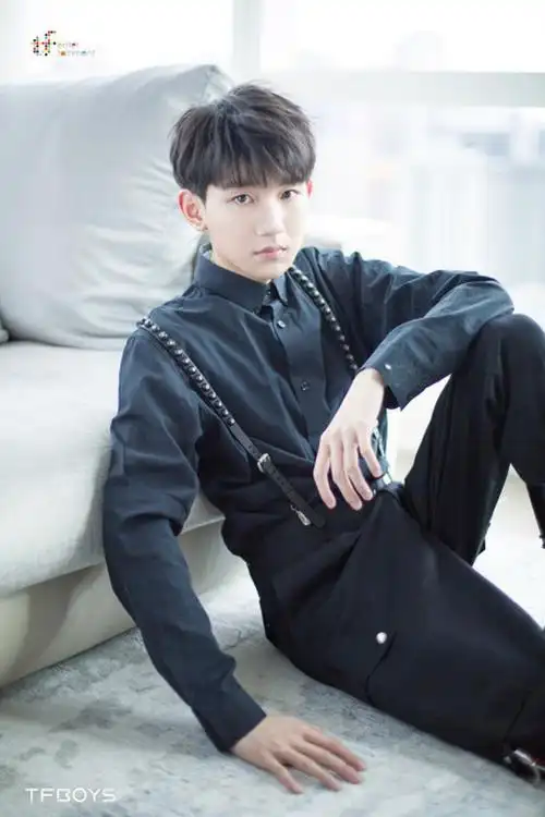 tfboys 王源 纽约时尚街拍花絮照 壁纸 头像…-堆糖,美好生活研究所