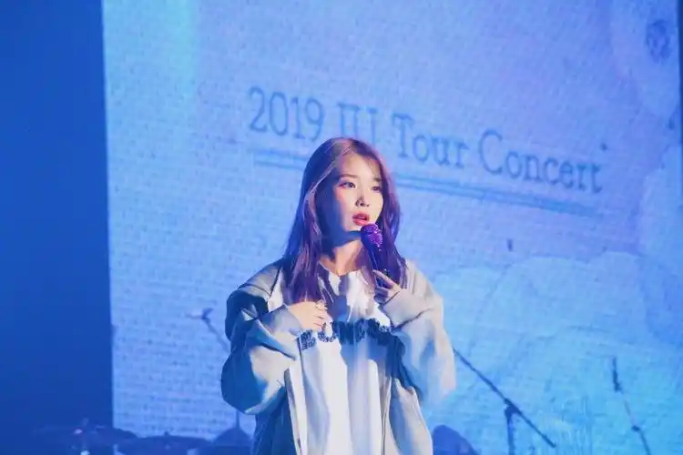 iu光州演唱会,来自微博超话iu - 堆糖,美图壁纸兴趣社区