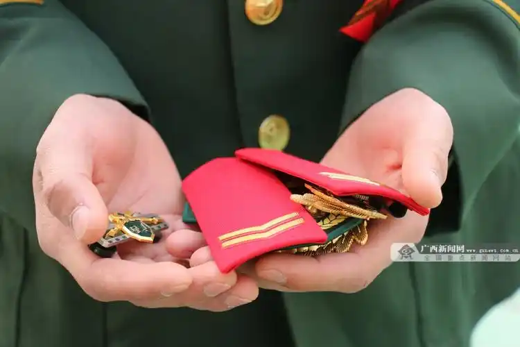 退伍季丨卸衔仪式710