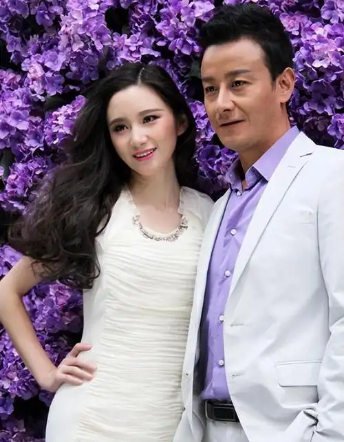 我们熟悉的她:没毕业就偷偷嫁大12岁知名演员为妻,婚后生两儿子|何琳