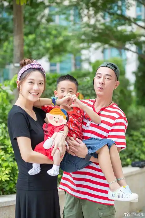 容祖儿郑希怡抢着和应采儿结亲家, 结亲家都要这么卷吗_陈小春_twins