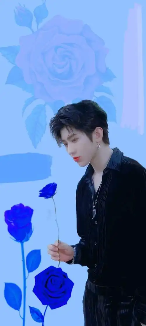 带着【蓝玫瑰】去过女神节吧.@蔡徐坤今天你在干吗呢.图-木子.