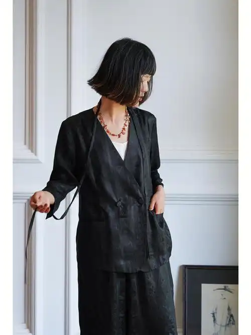 香云纱西装的无限搭配可能