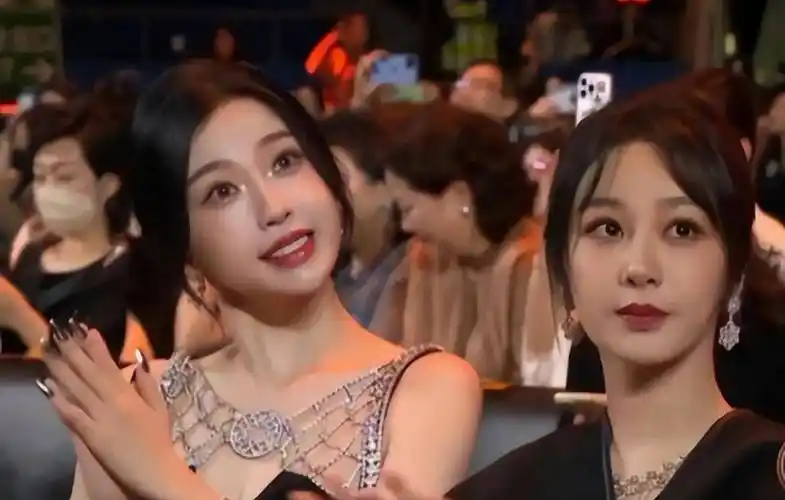 虞书欣_杨紫_赵露思