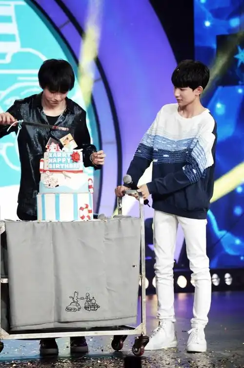 凯源# 160921 王俊凯生日会 高清 一路上有你