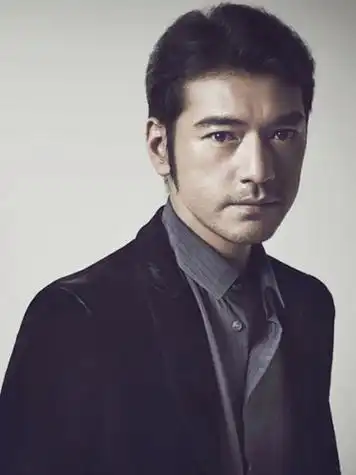 金城武发型走红网络,金城武短发魅力无限!