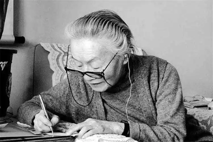 杨绛先生的3句名言,句句让人醍醐灌顶,年轻人不妨看看