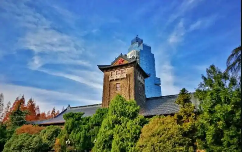 【我的母校】中华人民共和国江苏省南京大学