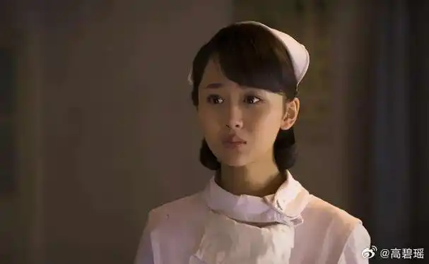 四年前的这部战争剧,杨紫荧幕初吻献给霍建华,靳东在