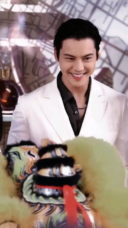 陈伟霆 这笑容也太迷人了吧!