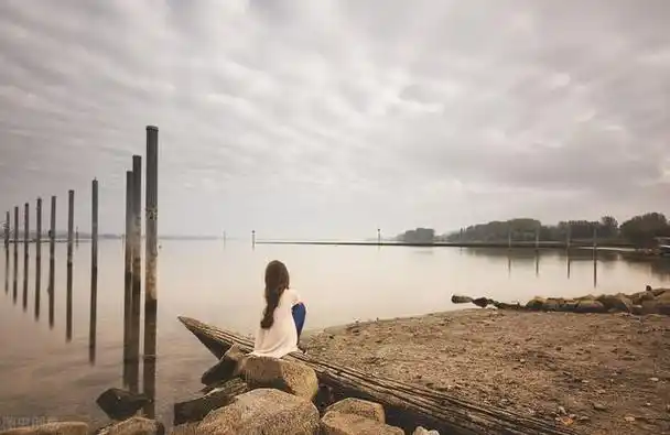 女人,越安静,越迷人