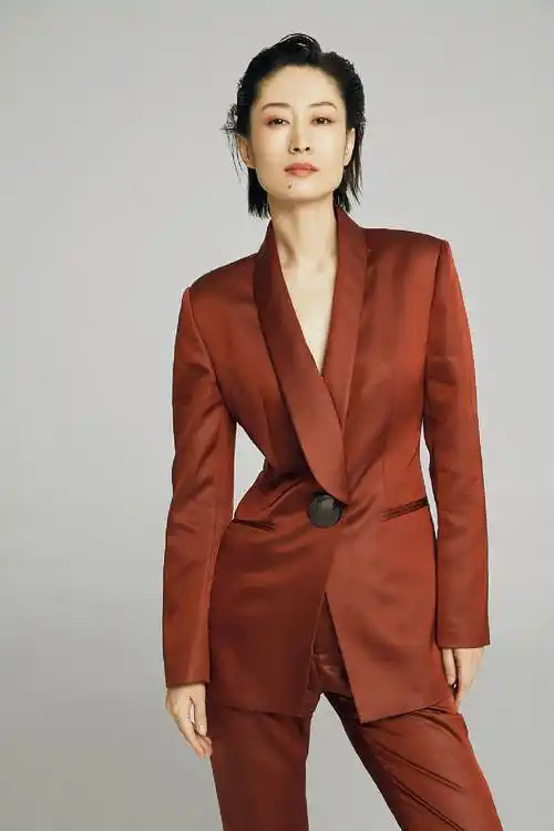 刘敏涛,1976年1月10日出生于山东省烟台市,中国内地女演员,毕业于中央