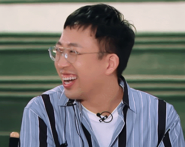 第五类:黄子韬专人版黄子韬表情包由于数量太多,用途太广,可自成一派.