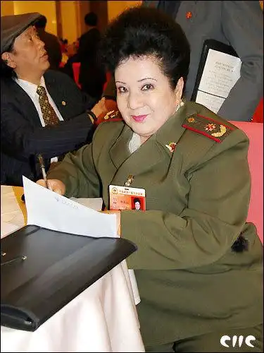 加米拉·库尔班(歌手)