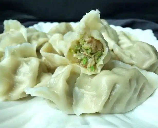 芹菜猪肉水饺