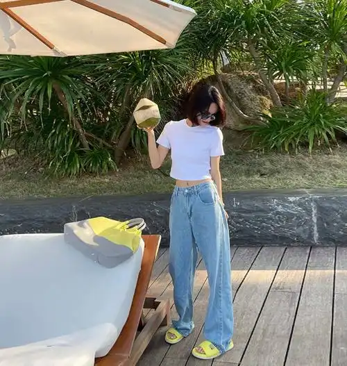 huyoyo抖音同款2021春夏新款美腿进阶浅色阔腿牛仔裤