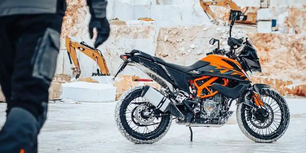 钢丝轮毂更野,2023款ktm390 adv海外亮相_搜狐汽车_搜狐网