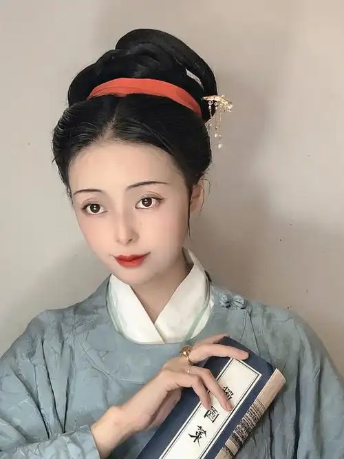 一款不需要大多发饰的宋制发型