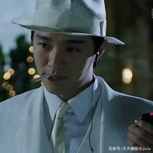 被喜剧天赋掩盖了颜值的周星驰!年轻时的他像一个清秀的姑娘