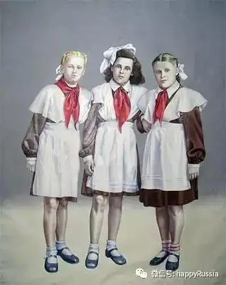 前苏联校服看起来是不是领先潮流