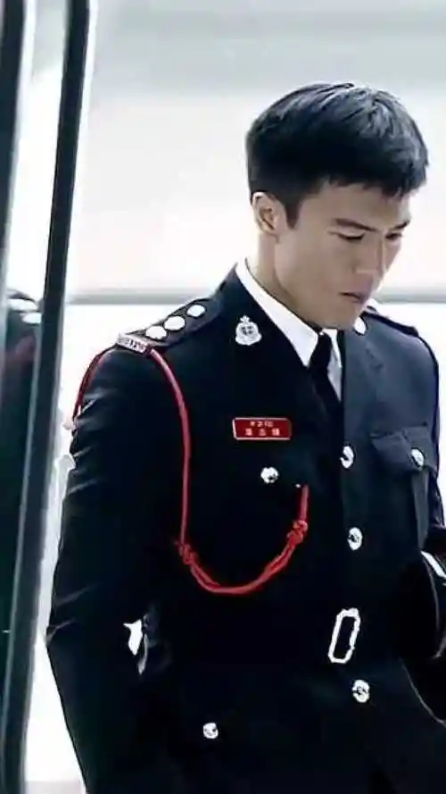 安志杰,他就是演警察,我都感觉他是黑帮的卧底_腾讯视频