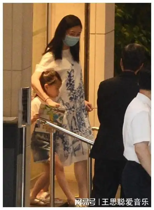 刘德华女儿刘向蕙:娱乐圈星二代美少女,颜值惊艳无边!