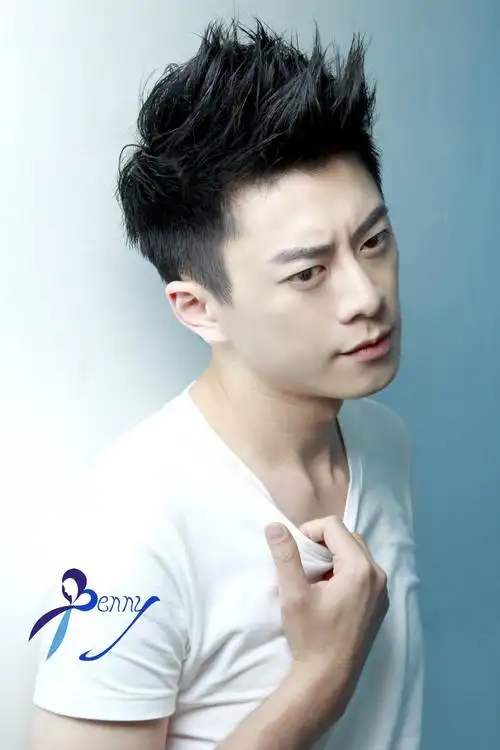 【2014春夏流行发色】型男发型推荐 飞机头短发