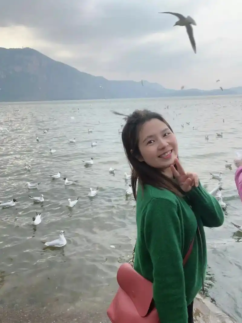 有人说: 林深时见鹿,海蓝时见鲸,梦醒时见你. 可实际: 林 - 抖音