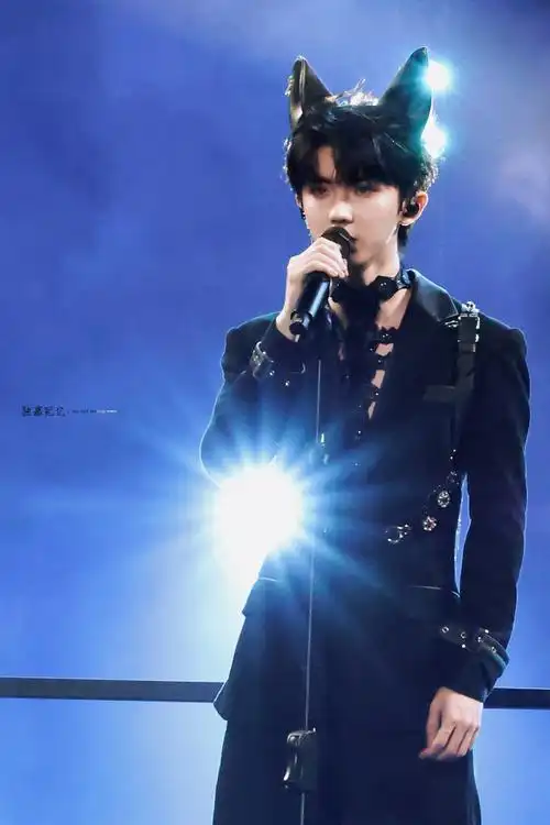 马嘉祺叁重楼暨出道四周年演唱会