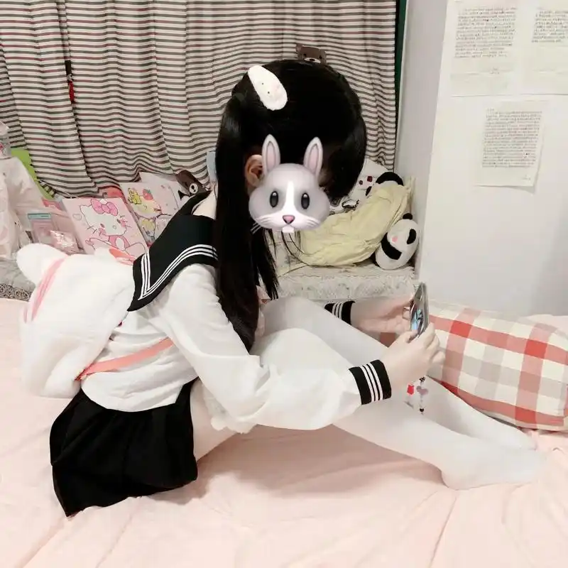 抓到一个萌妹子!#双马尾 #水手服 #萝莉 - 抖音