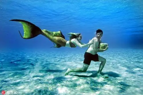 美到不可方物摄影师捕获惊艳美人鱼